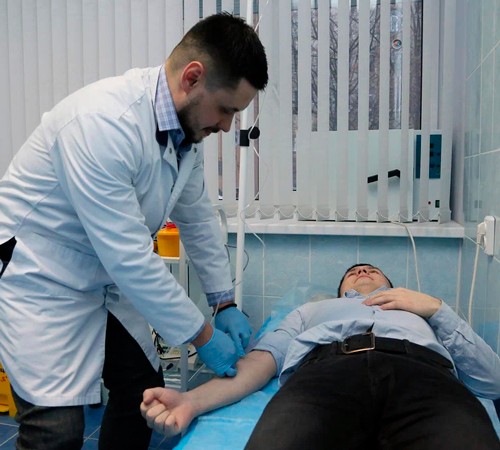 Вывод из запоя в Омутнинске